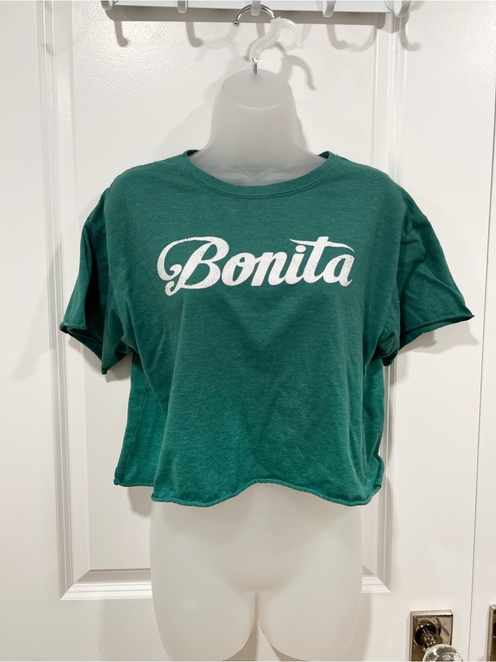 Bonita Graphic Cotton blend Crop Tee Green Size Medium